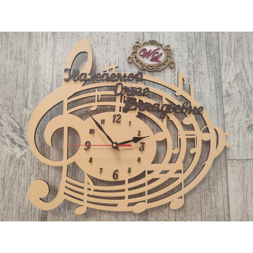 Часы для учителя музыки с нотами