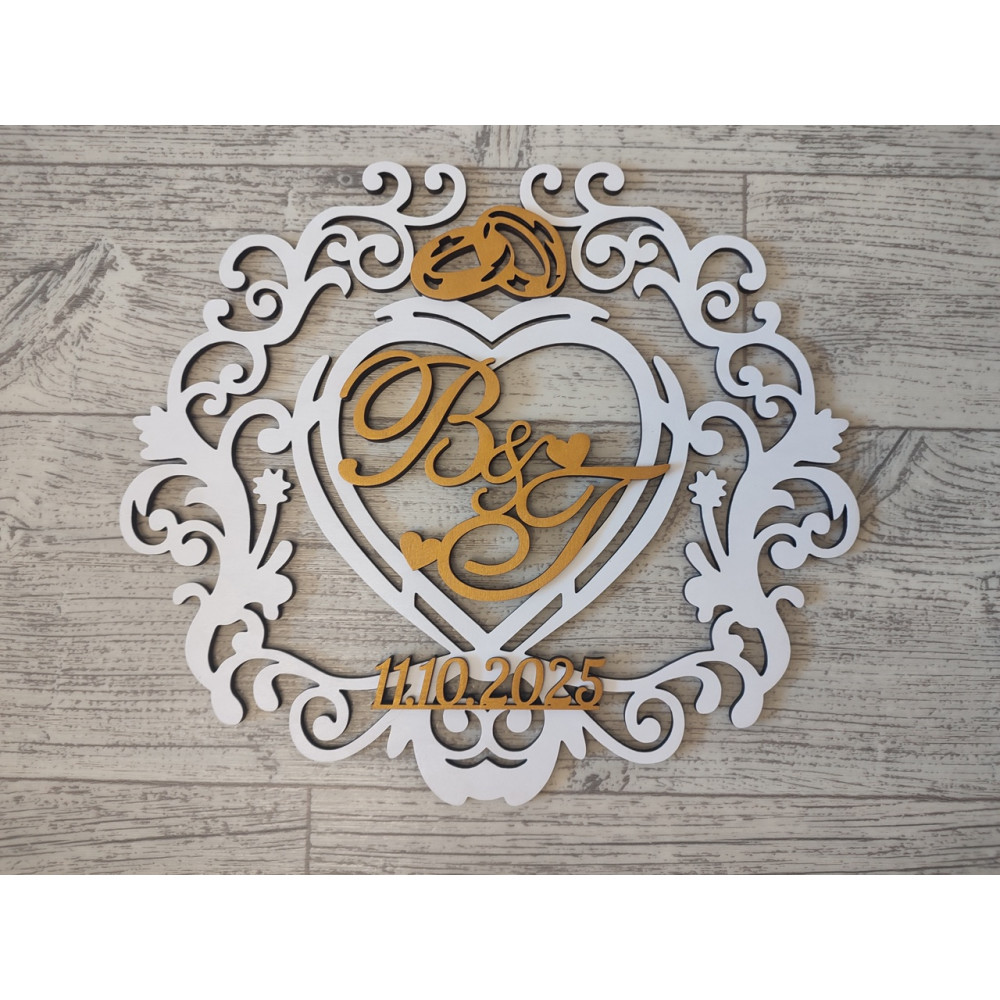 Монограмма с инициалами в сердце