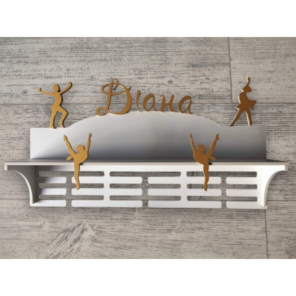 Медальница гимнастика с фигурками на полке