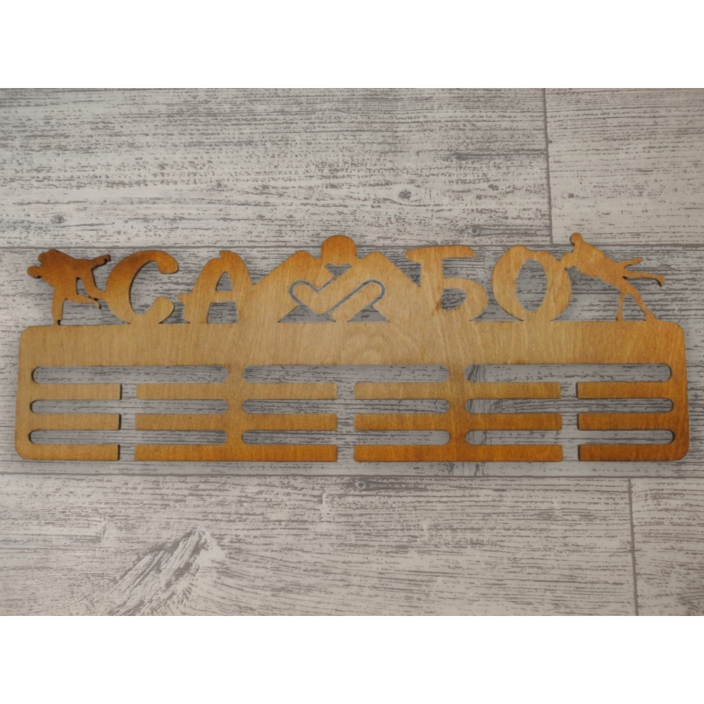 Медальница самбо из дерева